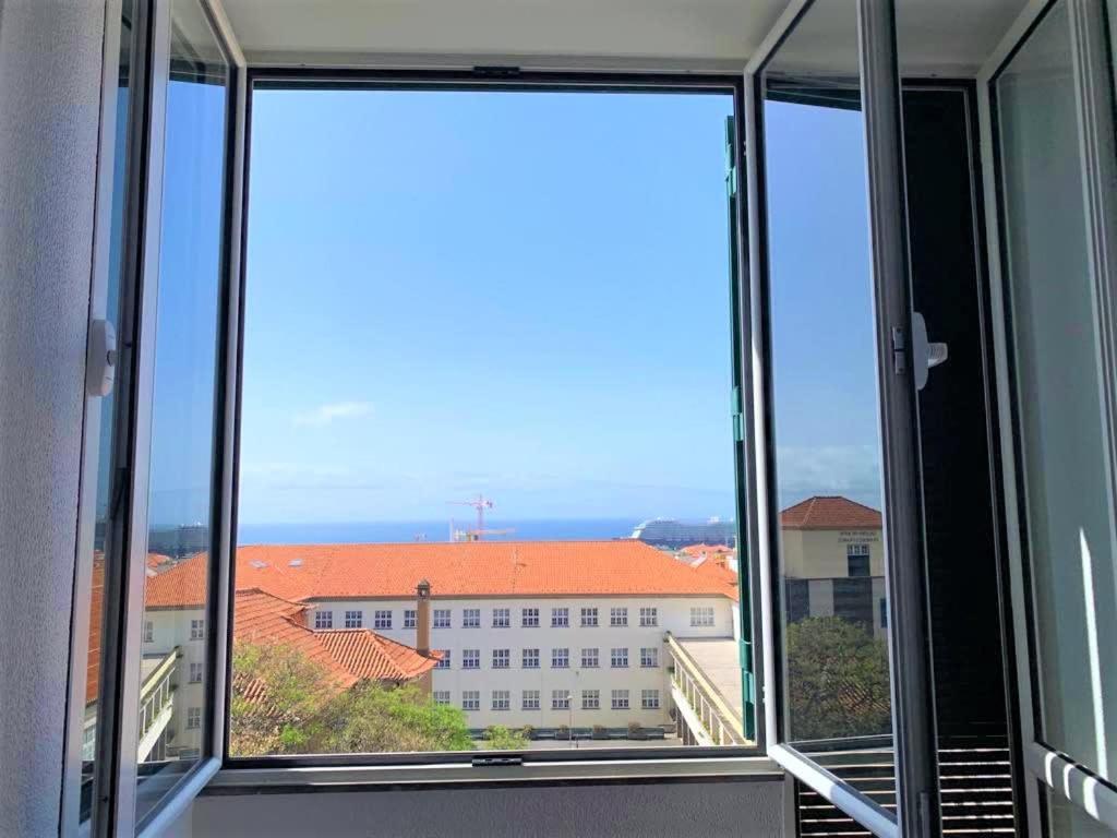 Madeira, 3 Bedroom Apartment With Ocean Views In Funchal Bagian luar foto