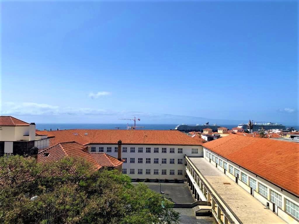 Madeira, 3 Bedroom Apartment With Ocean Views In Funchal Bagian luar foto